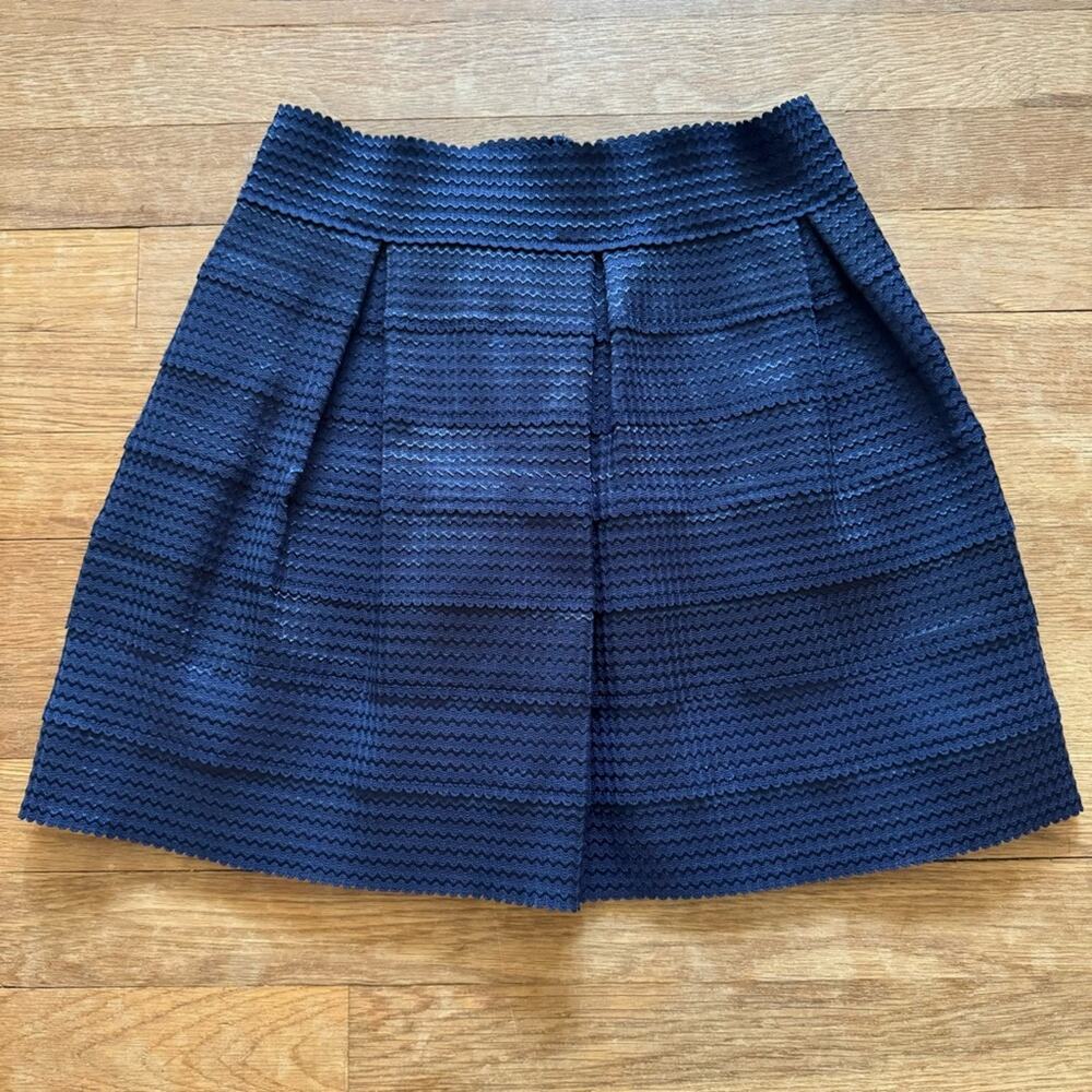 Bniina navy blue pleated mini skirt size medium M
 b22